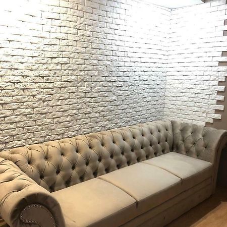 Adventure Apartment Киев Екстериор снимка