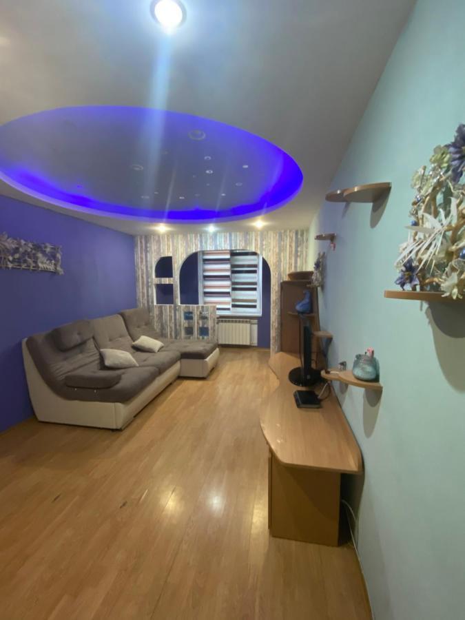 Adventure Apartment Киев Екстериор снимка