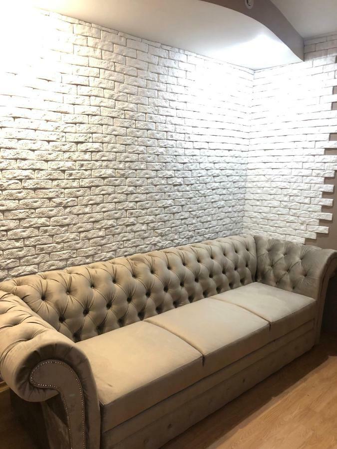 Adventure Apartment Киев Екстериор снимка