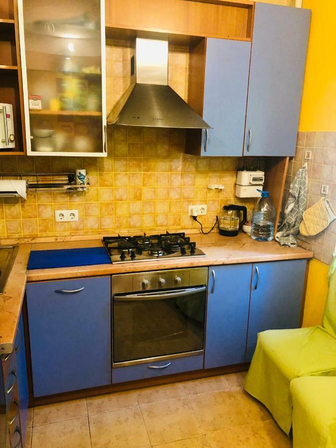 Adventure Apartment Киев Екстериор снимка